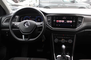 Volkswagen T-Roc Volkswagen T-Roc 1.5 TSI Sport / Trekhaak / Virtual Cockpit / Navigatie / Parkeerhulp V+A / Spiegelpakket / 17'' / Apple CarPlay / ACC - afbeelding nr 9