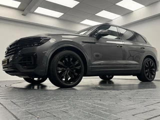 Volkswagen Touareg Volkswagen Touareg 3.0 TSi DSG R-Line 4Motion Navigatie-Pano-Elektr.Trekhaak-Achterasbesturing-Adapt.Cr.Contr-Carplay-Clima-Camera-Stoel/Stuurverwarming-Luchtvering-Headup - afbeelding nr 20