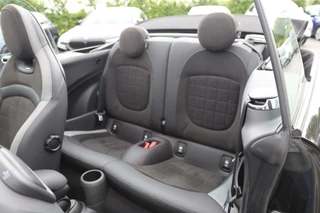 MINI Cooper Cabrio Mini Cabrio 2.0 John Cooper Works Chili 232 PK |Led|Schaalstoelen|Pdc|CarPlay|ACC|Adaptief Onderstel|Dealer onderhouden - afbeelding nr 5