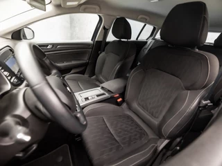 Renault Mégane Estate 141Pk Automaat (APPLE CARPLAY, VIRTUAL COCKPIT, NAVIGATIE, CLIMATE, GETINT GLAS, SPORTSTOELEN, TREKHAAK, PARKEERSENSOREN, CRUISE, NIEUWSTAAT) - afbeelding nr 13