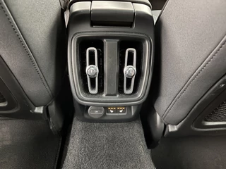 Polestar 2 Polestar 2 Long Range Dual Motor Launch Edition 78kWh [ 3-Fase ] (INCL-BTW) *PANO | NAVI-FULLMAP | HARMAN/KARDON-AUDIO | FULL-LED | KEYLESS | TOPVIEW | LANE-ASSIST | DIGI-COCKPIT | CARPLAY | DAB+ | HEATED-COMFORTSEATS | ECC | MEMORY-PACK | PDC | 20''ALU* - afbeelding nr 28