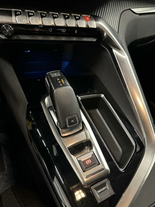 Peugeot 3008 Peugeot 3008 1.2 PureTech Allure NAVI ECC CARPLAY CRUISE - afbeelding nr 28