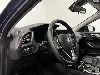 BMW 1 Serie BMW 1   118i Sport Business PDC  LED NAVI UNIEKE KM STAND - afbeelding nr 9