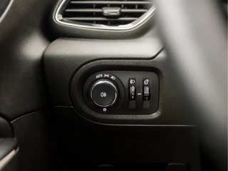 Opel Grandland X (APPLE CARPLAY, GROOT NAVI, STUUR/STOELVERWARMING, CAMERA, LEDER, SPORTSTOELEN, LED KOPLAMPEN, PARKEERSENSOREN, NIEUWE APK, NIEUWSTAAT) - afbeelding nr 25