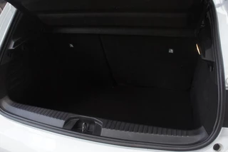 Renault Clio Renault Clio 1.0 TCe 90 Techno CarPlay|Camera|Cruise|Navi| - afbeelding nr 16