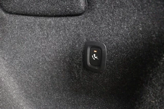 Volvo XC40 Volvo XC40 1.5 T4 Recharge R Design | Panoramadak |  Trekhaak | 360 camera | Stoel & stuurverwarming | Harman/Kardon | Adaptive cruise | Carplay - afbeelding nr 33
