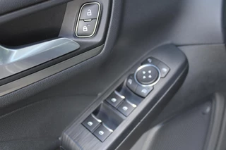 Ford Kuga Ford Kuga 2.5 PHEV Titanium X | Adaptive cruise control | Head up Display | Dodehoeksensoren | Winter Pack | Camera | Half leder | Bang&Olufsen - afbeelding nr 12
