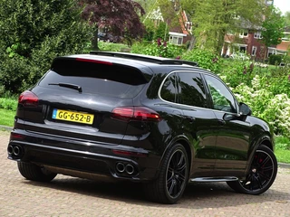 Porsche Cayenne Porsche Cayenne 3.0 S E-Hybrid 333PK PDK Sport Design / 2015 / LED *NAP* - afbeelding nr 7