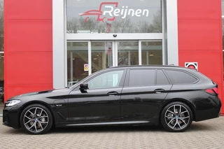 BMW 5 Serie BMW 5-serie Touring 530e 293PK M-SPORT BUSINESS EDITION PLUS | PANORAMISCH SCHUIF/KANTEL DAK | ELEKTRISCH WEGKLAPBARE TREKHAAK | BMW LASER LIGHT KOPLAMPEN | ELEKTRISCH BEDIENBARE ACHTERKLEP | DRAADLOZE APPLE CARPLAY/ANDROID AUTO | HEAD UP DISPLAY | ELEKTRISCH VERSTELBAAR STUURKOLOM | GETINTE RUITEN | SHADOW LINE PAKKET | NAVIGATIE | STOEL VERWARMING | SFEER VERLICHTING | COMFORT ACCES | DRAADLOZE TELEFOONLADER | - afbeelding nr 3