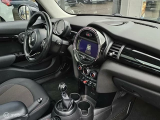 MINI Cooper Mini Mini 1.5 Cooper Serious Business Panorama/Navigatie/PDC - afbeelding nr 14