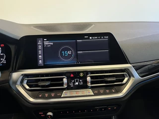 BMW 3 Serie BMW 3-serie Touring 320e Sportline Aut-8 Panoramadak HUD Laser Licht Adaptive Cruise Trekhaak Leder Navi PDC VA - afbeelding nr 23