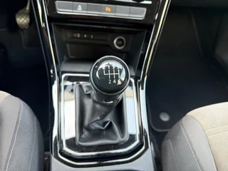 Volkswagen Touran Volkswagen Touran 1.2 TSI Highline 7p|Carplay|Allseasonbanden - afbeelding nr 45