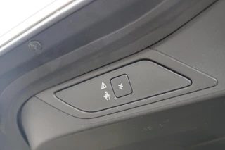 Citroën Grand C4 Picasso Citroen Grand C4 Picasso 1.2 130PK Shine | Sable | Panorama/Massagestoelen/Carplay/Camera/Trekhaak - Chique & Compleet! - afbeelding nr 8