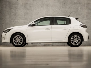 Peugeot 208 Peugeot 208 1.2 PureTech Sport (APPLE CARPLAY, GROOT NAVI, 360 CAMERA, LM VELGEN, SPORTSTOELEN, PARKEERSENSOREN, LED KOPLAMPEN, LANE ASSIST, NIEUWSTAAT) - afbeelding nr 2