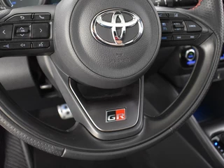 Toyota Yaris Toyota Yaris 1.5 Hybrid GR Sport | Panoramadak | PDC V+A | Stuur en Stoelverw - afbeelding nr 18