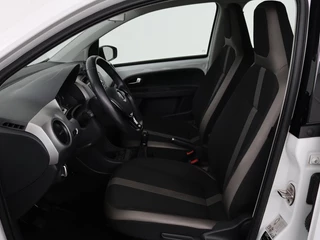Volkswagen up! Volkswagen Up! 1.0 BMT high up! | Cruise control | Airco |  Bleutooth | LMV 15 inch | Parkeersensoren achter | Radio | LED dagrijverlichting - afbeelding nr 4