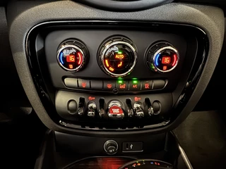 MINI Clubman MINI Clubman Mini 1.5 Cooper 136PK Business Edition Automaat | Navi | Cruise | Clima | PDC achter - afbeelding nr 16