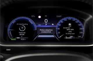 Toyota Corolla Cross Toyota Corolla Cross Hybrid 140 Style | Dig. Cockpit | Adapt. Cruise | Stoel+-Stuurverw. | Trekhaak | PDC | Camera | NAV+App. Connect | Elek. Klep | ECC | LM 18