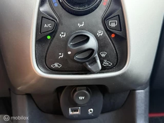 Peugeot 108 Peugeot 108 1.0 e-VTi Active TOP! 2016 / Airco / LM Velgen / Bluetooth / Sport onderstel / NAP - afbeelding nr 16