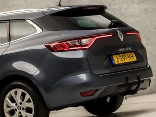 Renault Mégane Estate 141Pk Automaat (APPLE CARPLAY, VIRTUAL COCKPIT, NAVIGATIE, CLIMATE, GETINT GLAS, SPORTSTOELEN, TREKHAAK, PARKEERSENSOREN, CRUISE, NIEUWSTAAT) - afbeelding nr 11