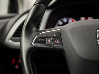SEAT Leon SEAT Leon ST 1.5 TSI Sport 150Pk Automaat (NAVIGATIE, CLIMATE, CAMERA, KEYLESS, SPORTSTOELEN, TREKHAAK, PARKEERSENSOREN, CRUISE, NIEUWSTAAT) - afbeelding nr 18