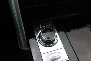 Land Rover Discovery Land Rover Discovery 3.0 Td6 HSE Luxury 7p. / Trekhaak / Panoramadak / 360Camera / 22'' / Volleder / Virtual Cockpit / Stuurverwarming / Keyless / Luchtvering / Meridian / DAB / Stoelverwarming / Cruise Control - afbeelding nr 27