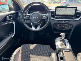 Kia XCeed XCeed 1.6 PHEV Luxe uitvoering  Nieuwe Type & Logo 18 inch Velgen , Stoel Verwarming , Key Less entry , Dodehoek detectie , Electr. Stoel met geheugen , Elect achterklep , Navi - Camera , Parkeerhulp voo & achter, Priveglas - afbeelding nr 28