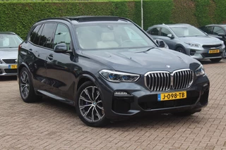 BMW X5 BMW X5 xDrive30d High Exe. 7p. M Sport / Trekhaak / Panoramadak / Camera / Head-up / Softclose / 20'' / Harman Kardon / Luchtvering / Laser LED / Keyless / Leder / Apple CarPlay / Stuurverwarming / DAB / ACC / Zonnescherm zijruite - afbeelding nr 41