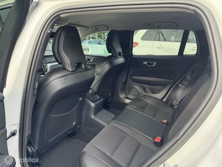 Volvo V60 Volvo V60 2.0 T6 Recharge AWD R-Design / Carplay - afbeelding nr 21