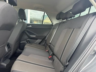 Volkswagen T-Roc Volkswagen T-Roc 1.0 TSI Style | Adaptive Cruise Control | Climate Control | Navi | PDC | Trekhaak | Apple Carplay/Android Auto | - afbeelding nr 11