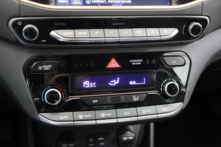 Hyundai IONIQ Hyundai IONIQ Comfort - Carplay, Camera, SOH 100% - afbeelding nr 28