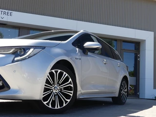 Toyota Corolla Touring Sports Toyota Corolla Touring Sports 1.8 Hybrid Dynamic | Trekhaak | Camera | Keyless - afbeelding nr 2