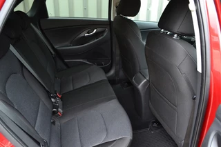 Hyundai i30 Hyundai i30 1.5 T-GDi MHEV Premium Navi/Camera/LED/18'' inch - afbeelding nr 12