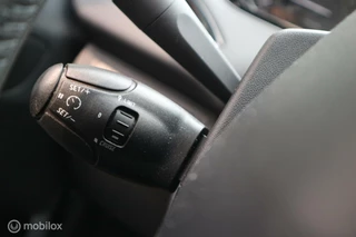 Peugeot 208 Peugeot 208 1.2 PureTech Blue Lease Executive AIRCO/CRUISE - afbeelding nr 14