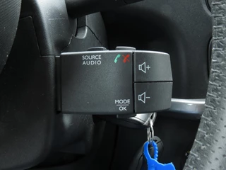 Renault Twingo Renault Twingo 1.0 SCe Limited | AIRCO | CRUISE CONTROL | MICHELIN BANDEN | DAB | PARKEERSENSORS | - afbeelding nr 9