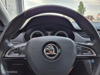 Škoda Octavia Skoda Octavia Combi 1.0 Style Business SCHUIFKANTELDAK LED - afbeelding nr 19