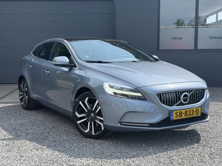 Volvo V40 Volvo V40 2.0 T2 Nordic+ Dealer Onderhouden,Pano,Leder,Navi,Camera,Pdc,Stoelverw,123pk,Clima,Cruise,Lm velgen,N.A.P,6 Bak,Apk tot 06-2026 - afbeelding nr 4