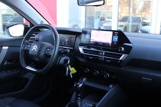 Citroën C4 Citroen C4 1.2 130PK FEEL PACK | NAVIGATIE | HEAD UP DISPLAY | ACHTERUITRIJ CAMERA | APPLE CARPLAY/ANDROID AUTO | LICHTMETALEN VELGEN | PARKEER SENSOREN | CLIMATE CONTROL | AFNEEMBARE TREKHAAK | EXTRA GETINTE ACHTER RUITEN | - afbeelding nr 5
