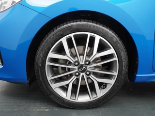 Kia Rio - Navigatie - Camera - 17 inch LM velgen - Half leder/stof - Stoel- en stuurverwarming - Fabrieksgarantie tot 09-2027 - afbeelding nr 16