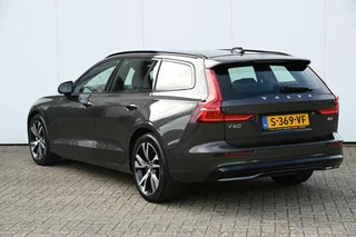 Volvo V60 Volvo V60 B4 Plus Dark -360°camera-Harman Kardon-Trekhaak - afbeelding nr 2