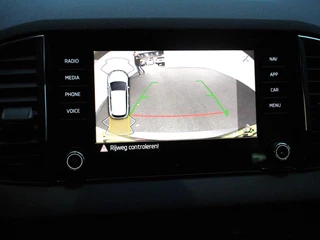 Škoda Karoq Skoda Karoq 1.5 TSI 150pk DSG Ambition | Navigatie | Apple Carpla/Android Auto | Camera | Climate Control | Adaptive Cruise control | Lichtmetalen Velgen - afbeelding nr 26