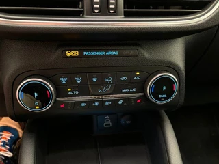 Ford Kuga Ford Kuga 2.5 PHEV Titanium 225pk | Driver Assistance Pack | Winterpack | Wegklapbare Trekhaak | All Season Michelin Cross Climate | 1.500kg Trekgewicht - afbeelding nr 19