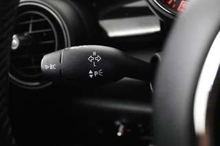 MINI Cooper Mini Mini 1.5 Cooper (CRUISE CONTROL, NAVIGATIE, BLUETOOTH, CLIMATE CONTROL, NL-AUTO) - afbeelding nr 12