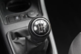 Volkswagen up! Volkswagen up! 1.0 BMT take up! / Airco / Radio / LED Dagrijverlichting / Elektr. ramen voor / Parrot - afbeelding nr 25