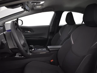 Toyota Prius Toyota Prius DEMO 2.0 Plug-in Hybrid Executive 223PK Automaat - afbeelding nr 3