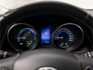 Toyota Auris Automaat (NAVIGATIE, CLIMATE, CAMERA, TREKHAAK, SPORTSTOELEN, CRUISE, PARKEERSENSOREN, KEYLESS, NIEUWE APK, NIEUWSTAAT) - afbeelding nr 20