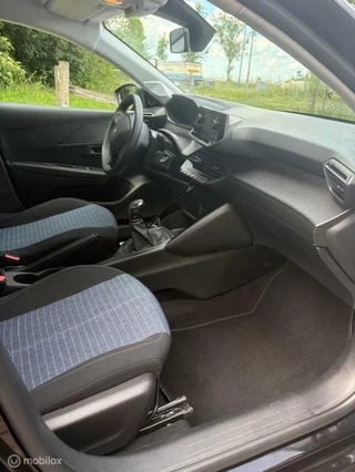 Peugeot 208 Peugeot 208 1.2 PureTech Blue Nw APK! - afbeelding nr 15