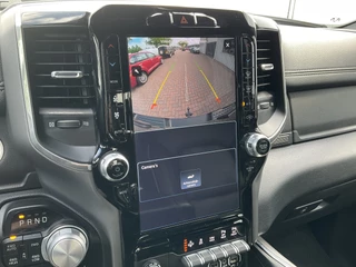 Dodge Ram 1500 Dodge Ram 1500 5.7 V8 4x4 Crew Cab Laramie Pano Full Navi SideSteps Trekhaak Luchtvering - afbeelding nr 6