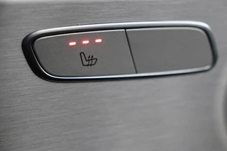 Mercedes-Benz C-Klasse Mercedes-Benz C-klasse 180 AMG Upgrade Edition | Stoelverwarming |  Carplay | Matrix LED | Sfeerverlichting | Leder/Alcantara | Navigatie | DAB | Cruise control | Park Assist - afbeelding nr 7