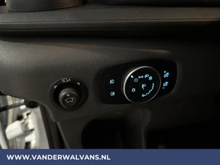 Ford Transit Ford Transit 2.0 TDCI 131pk L3H2 Euro6 Airco | Camera | Navigatie | Apple Carplay | Android Auto Cruisecontrol, Parkeersensoren, Elektrisch verstelbare bestuurdersstoel, Verwarmde voorruit, Stoelverwarming, Bijrijdersbank - afbeelding nr 18